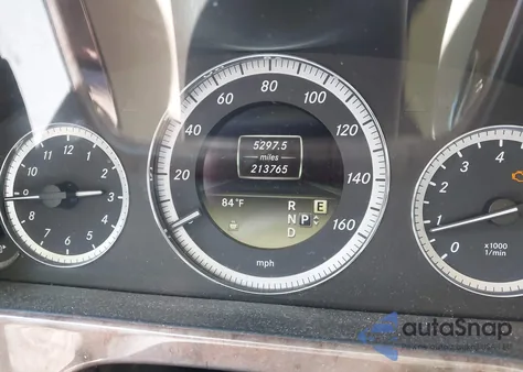 2012 Mercedes-Benz E 350 4Matic z USA, uszkodzony, nr VIN WDDHF8JB9CA598092